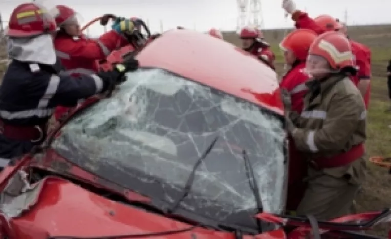 Accident cu 4 morti, intr-o masina lovita de tren