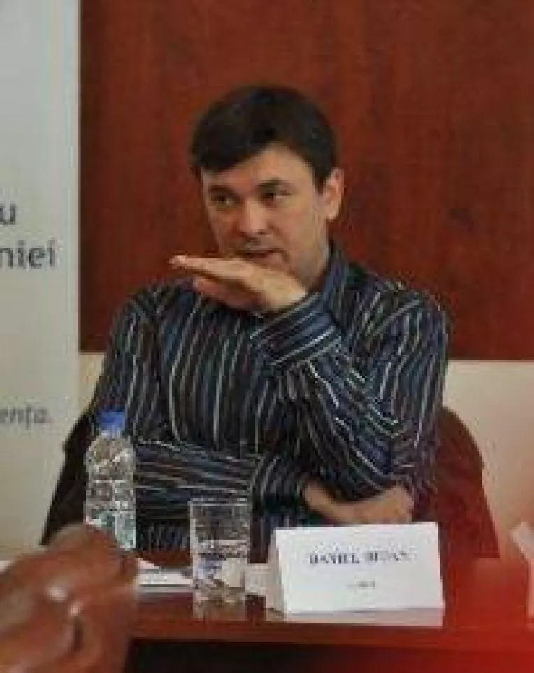Bloggerul Daniel Octavian Bejan: Lupta anticoruptie nu miroase a tamaie si parfum de violete