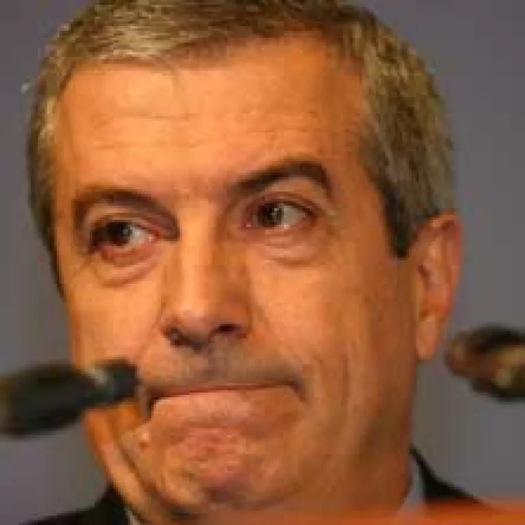 Cabinetul Tariceanu da piept cu Parlamentul