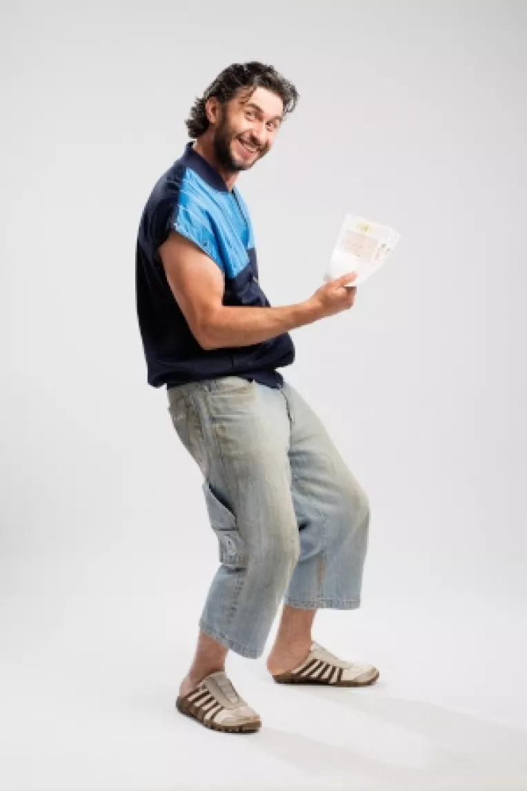 Dragos Bucur iti da banii inapoi daca nu razi la filmul Doua lozuri