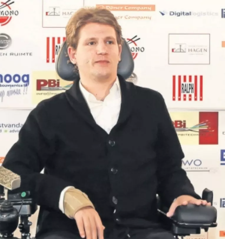 Mihaita Nesu a stat o perioada la manastire, dupa ce l-a parasit sotia, dar acum s-a intors acasa 