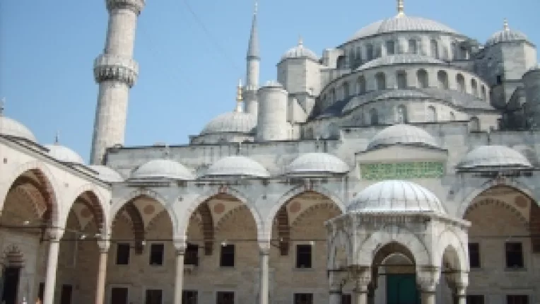 Moscheea Albastra, o capodopera a arhitecturii epocii otomane