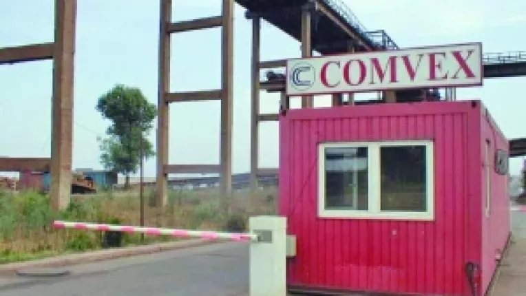 Pentru ca indienii lucreaza la un terminal propriu si isi diminueaza importurile,
Comvex a impus ArcelorMittal un abonament lunar de 1,34 milioane euro