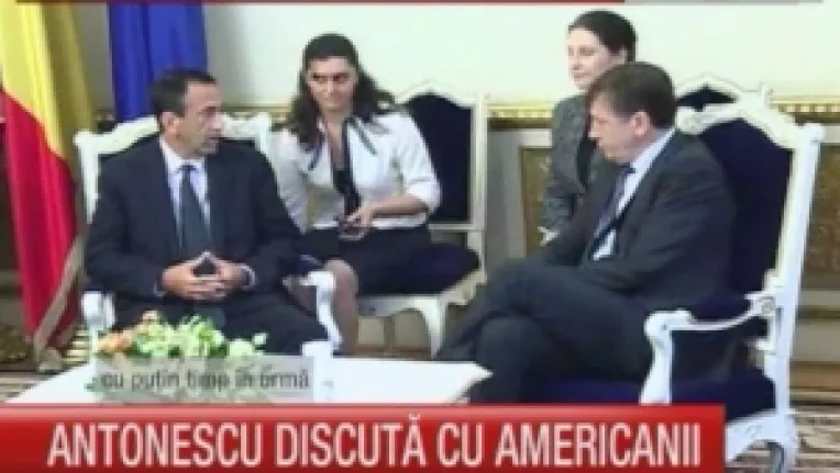 Philip Gordon, asistentul lui Hillary Clinton, s-a intalnit cu Basescu si cu Antonescu. Urmeaza discutiile cu Ponta 