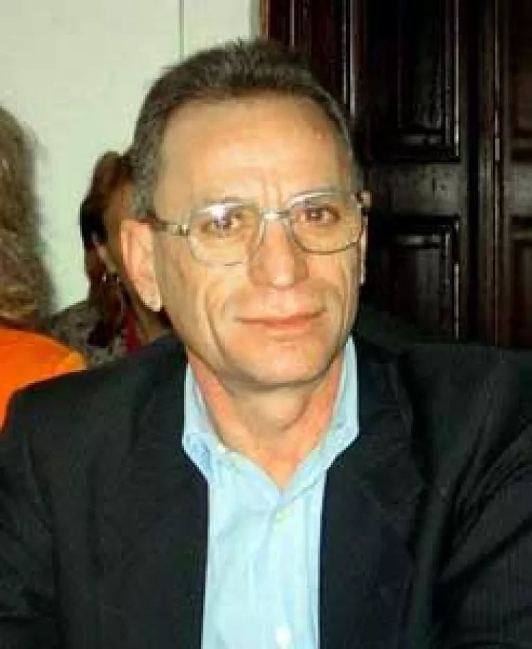 Unde mai dispar banii craiovenilor. Sefi de asociatie platiti in secret