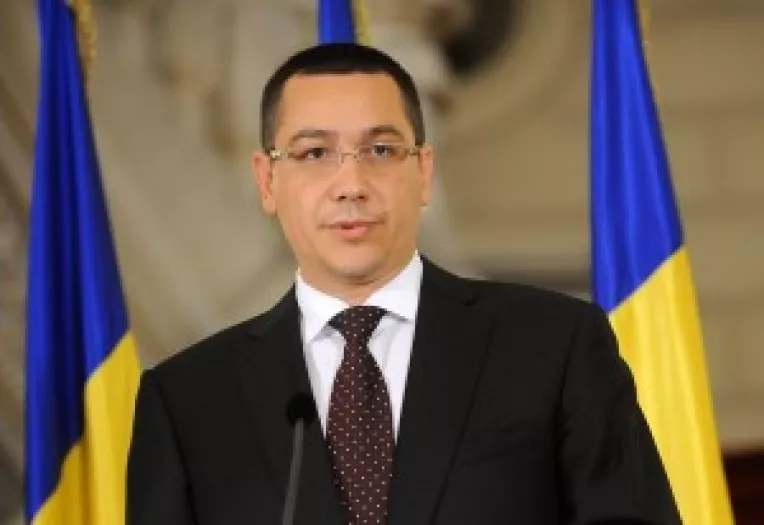 Victor Ponta recruteaza tineri care sa poate lucra ca stagiari la Guvern